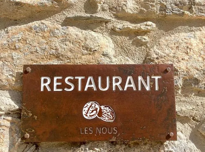 Les Nous *